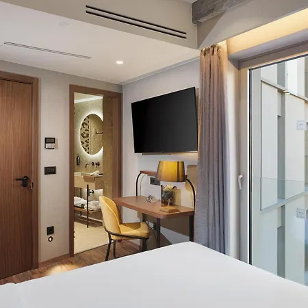 Nyx Hotel 4*