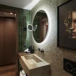 Hotel Nyx 4*