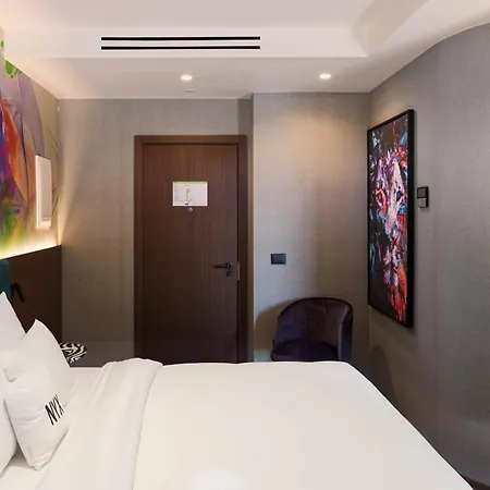 Hotel Nyx